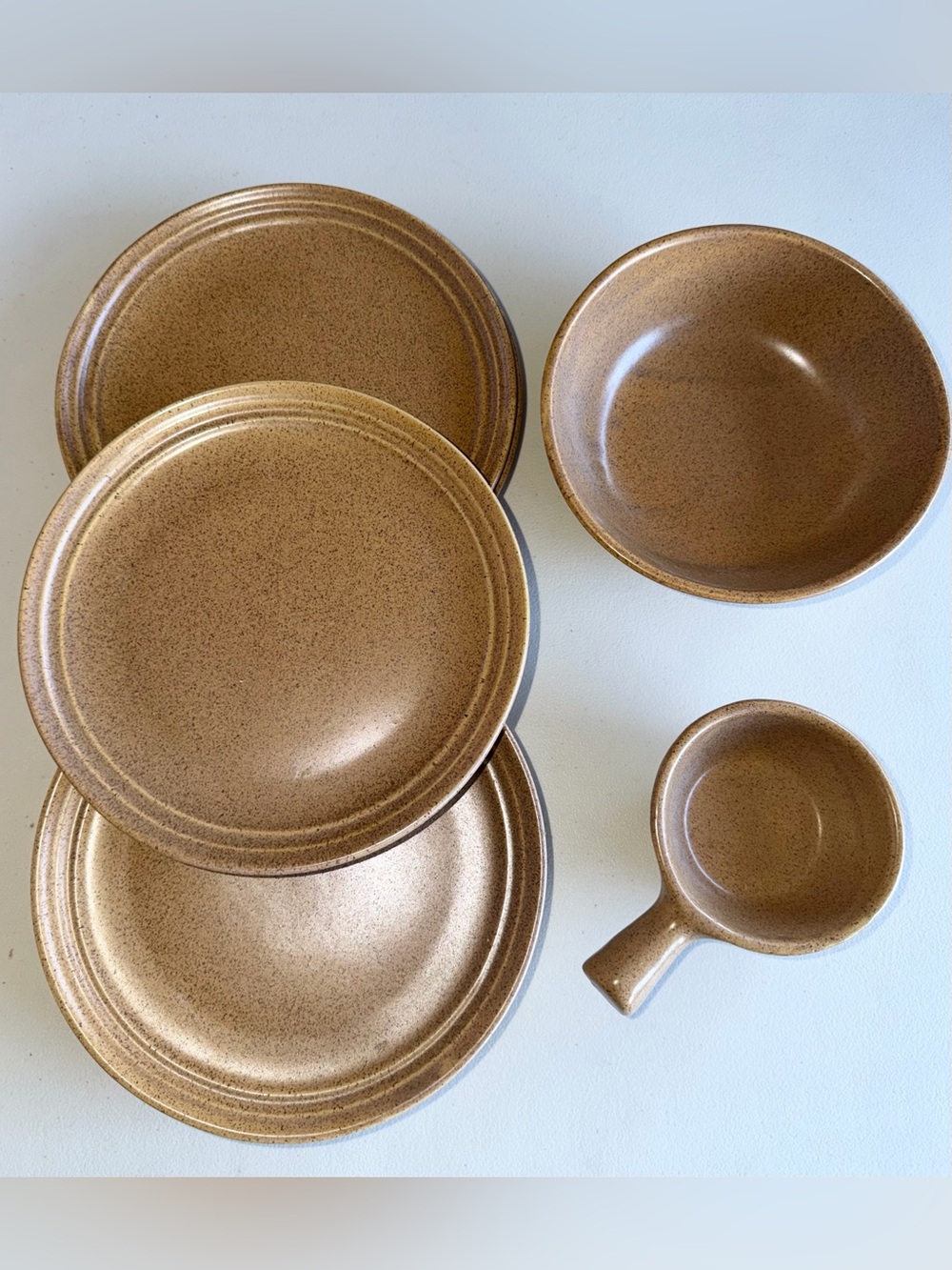 SET OF 7 Monmouth MOJAVE BROWN Speckled 10" Dinner Plates, 1 Bowl, & 1 Soup Bowl